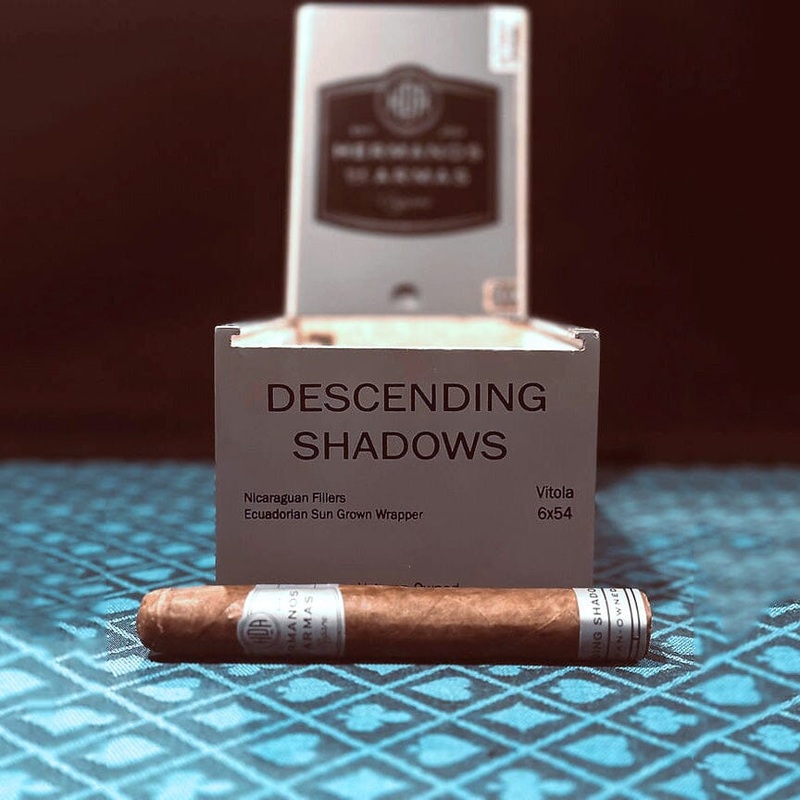 HDA Descending Shadows Toro (6.0″ x 54) Box of 20