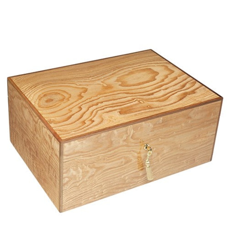 Ashton Savoy Executive Humidor – 100 Cigar Capacity 100 Cigar Capacity Olive Ash Burl