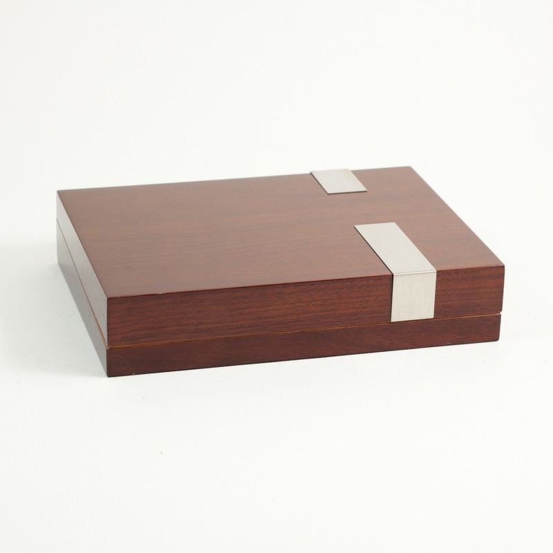 Lacquered “Walnut” Wood 12 Cigar Humidor with Stainless Steel